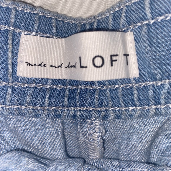 Loft Pull On Denim Shorts - Picture 2 of 3